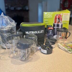 NutriBullet 600W Personal Blender 12-Piece Set Gray NB-101B with Insulated Bag